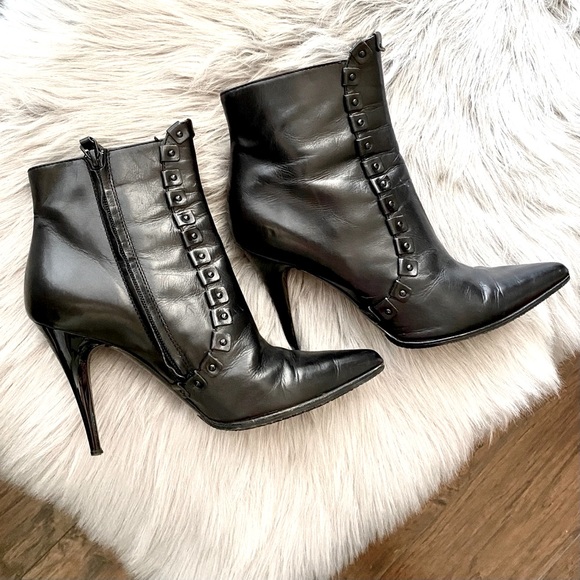 Burberry Leather Ankle Boots Booties - Picture 2 of 13